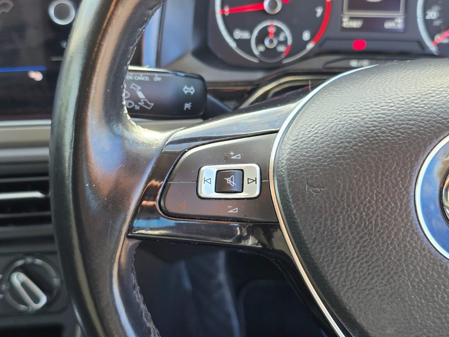 Used Volkswagen Polo 2018 for sale - 76577142: Photo 28