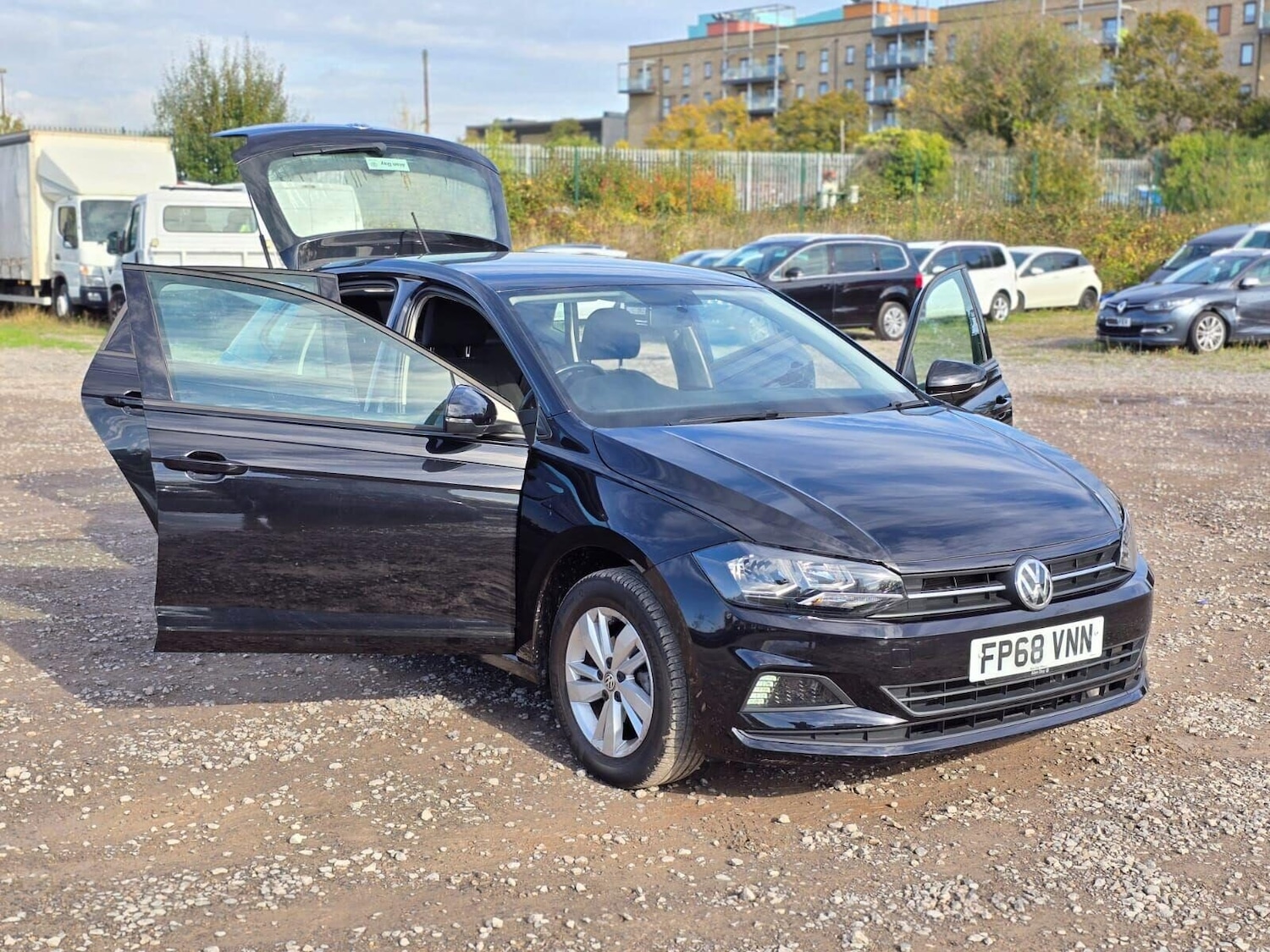 Used Volkswagen Polo 2018 for sale - 76577142: Photo 6