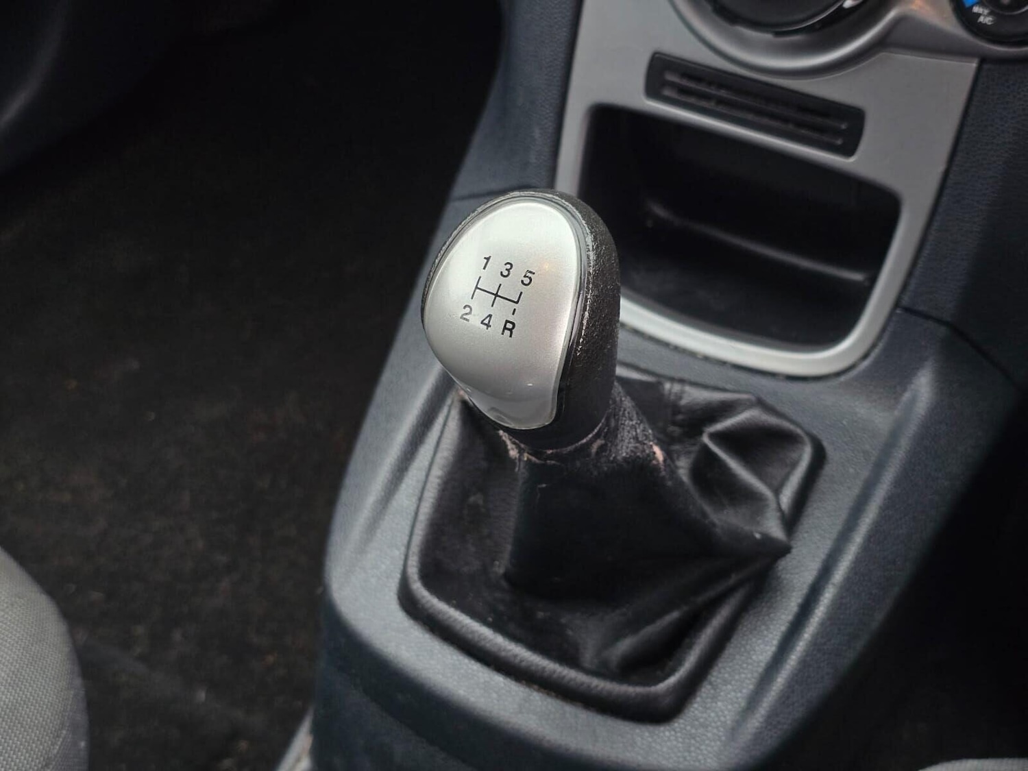 Used Ford Fiesta 2011 for sale - 77199317: Photo 19