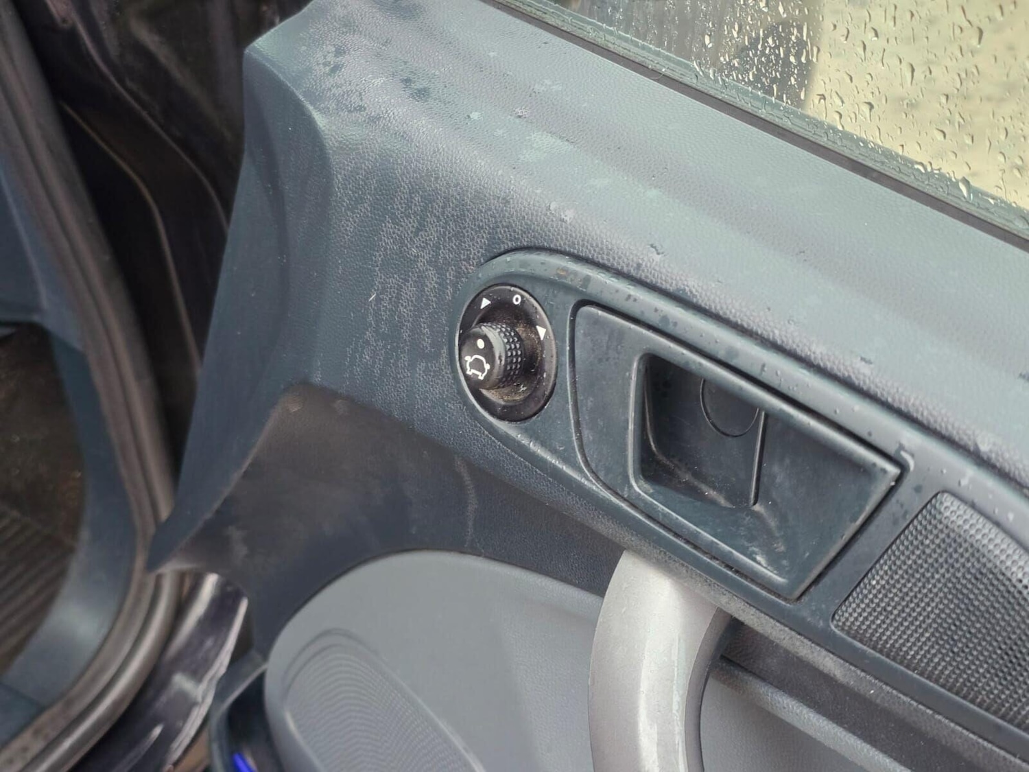 Used Ford Fiesta 2011 for sale - 77199317: Photo 25