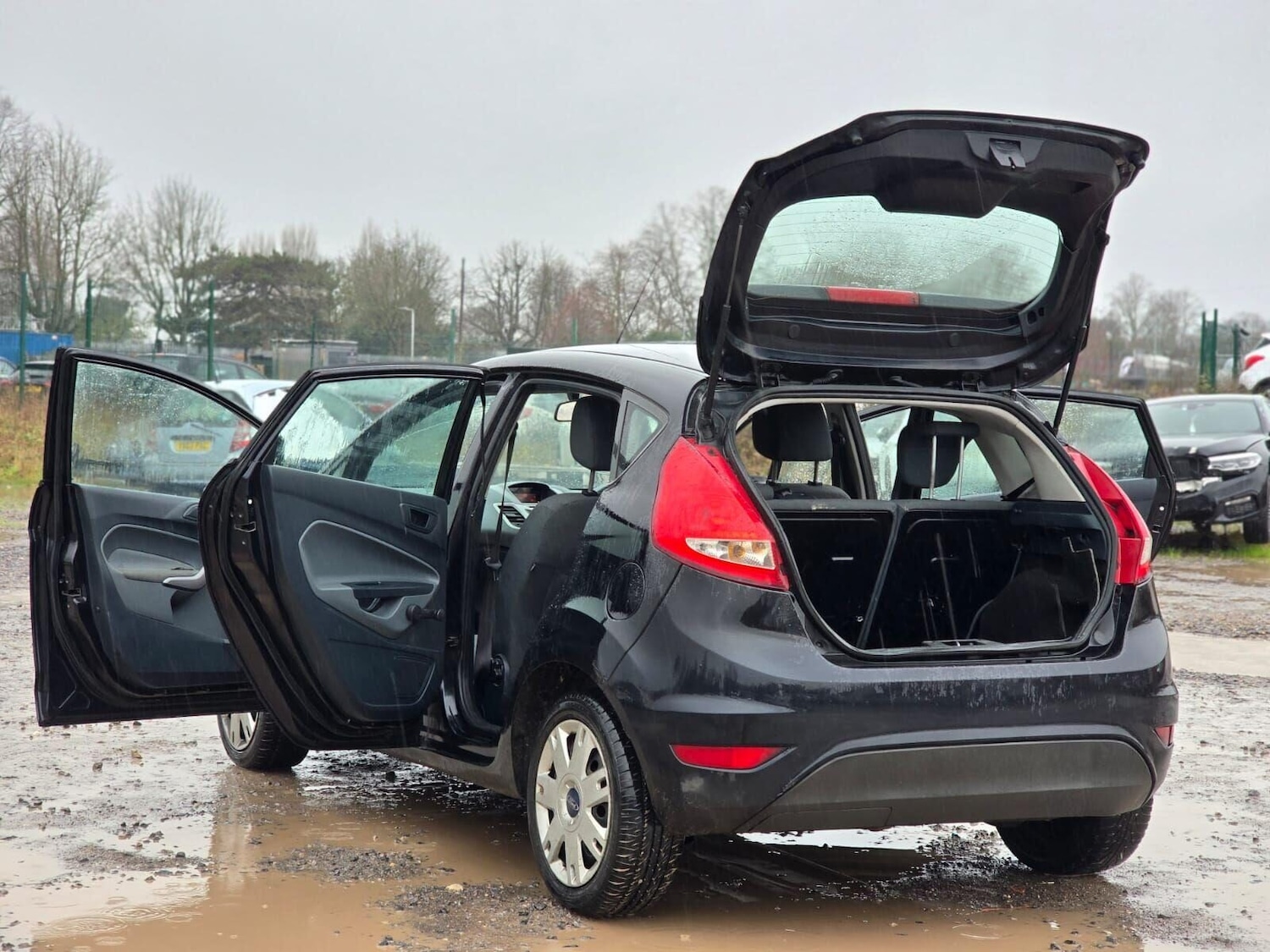 Used Ford Fiesta 2011 for sale - 77199317: Photo 9