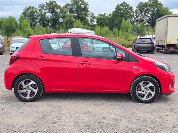Used Toyota Yaris 2015 for sale - 75136680: Photo 11