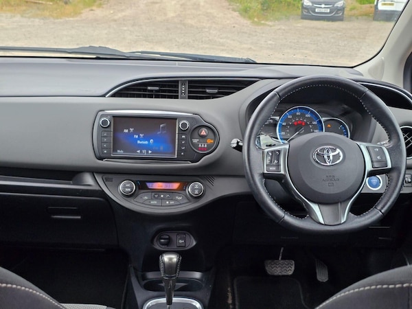 Used Toyota Yaris 2015 for sale - 75136680: Photo 14
