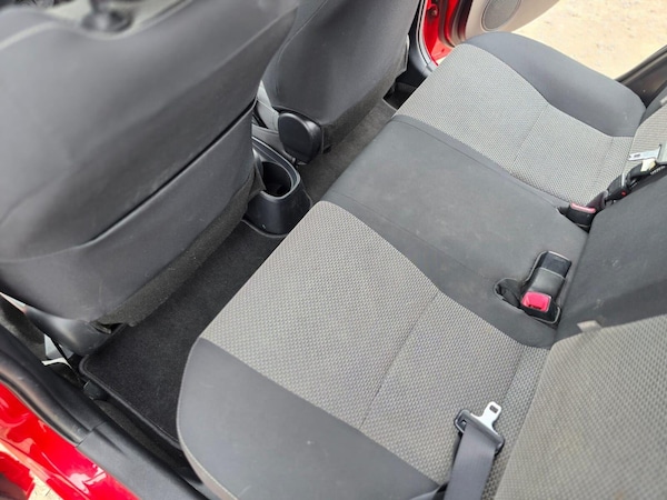 Used Toyota Yaris 2015 for sale - 75136680: Photo 21