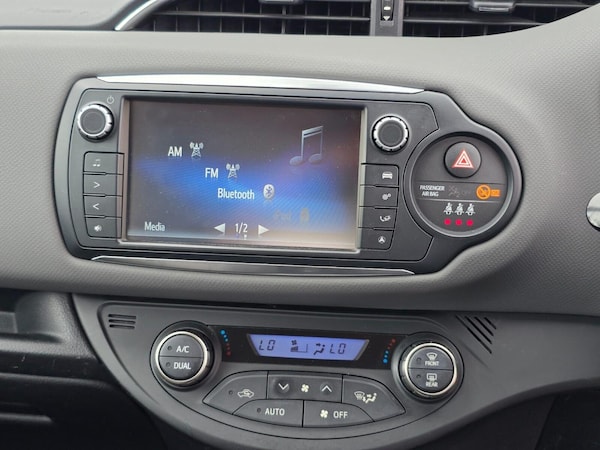 Used Toyota Yaris 2015 for sale - 75136680: Photo 28