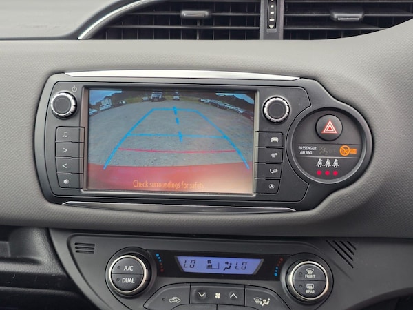 Used Toyota Yaris 2015 for sale - 75136680: Photo 29