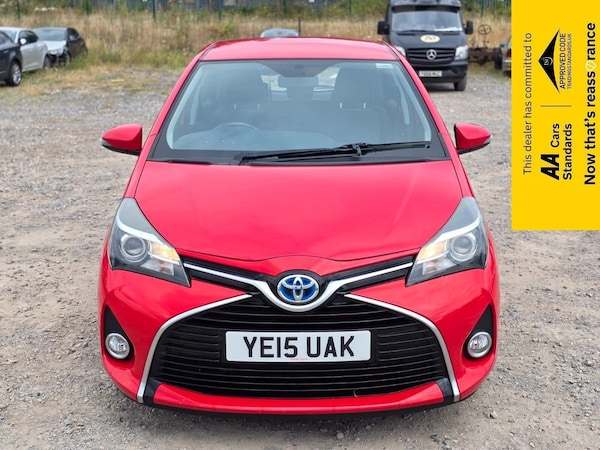 Used Toyota Yaris 2015 for sale - 75136680: Photo 2