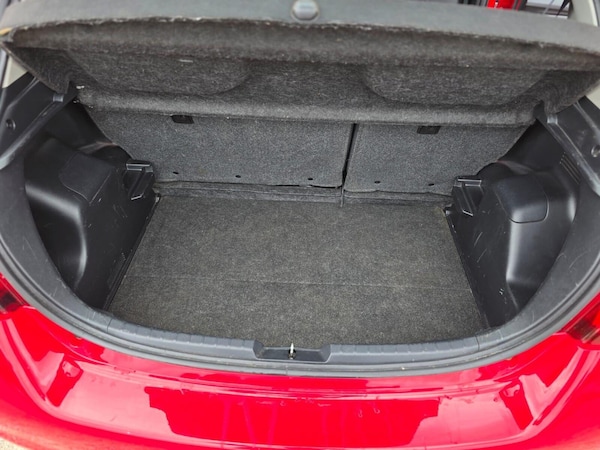 Used Toyota Yaris 2015 for sale - 75136680: Photo 32