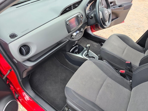 Used Toyota Yaris 2015 for sale - 75136680: Photo 34