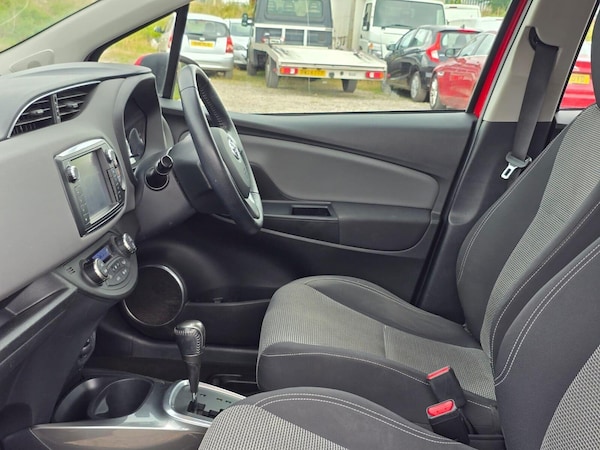 Used Toyota Yaris 2015 for sale - 75136680: Photo 36