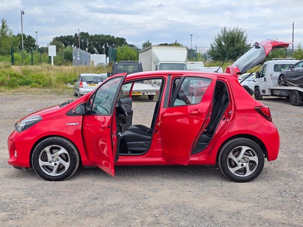 Used Toyota Yaris 2015 for sale - 75136680: Photo 9