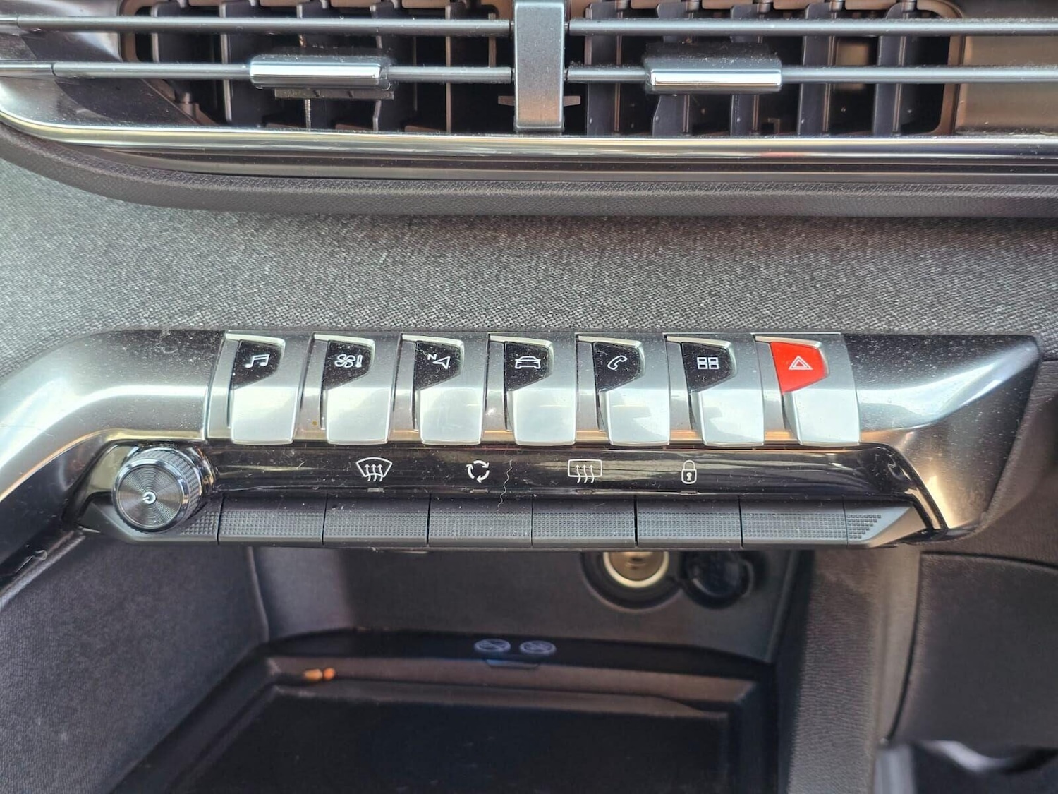 Used Peugeot 3008 2021 for sale - 76023873: Photo 30