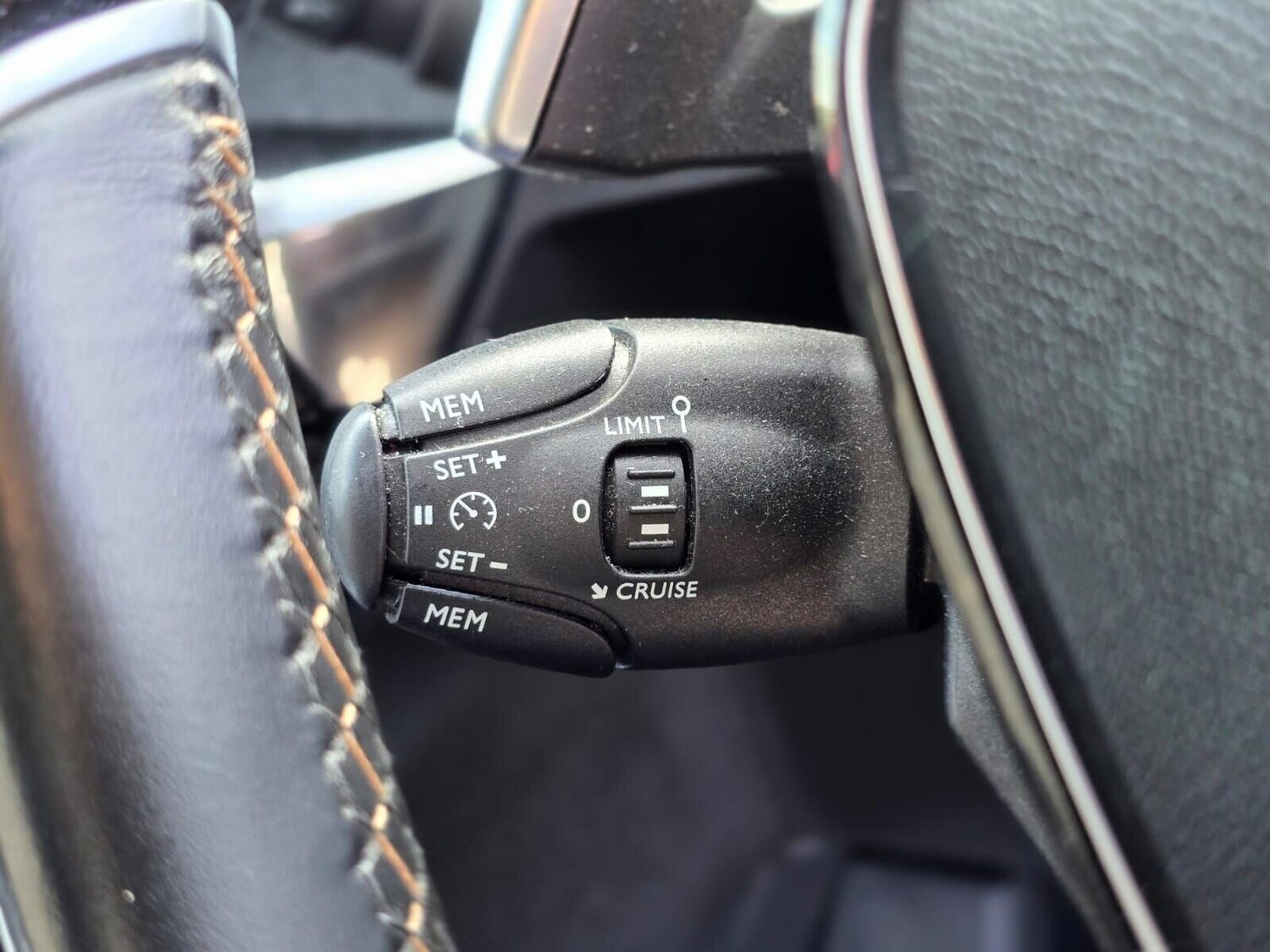 Used Peugeot 3008 2021 for sale - 76023873: Photo 31