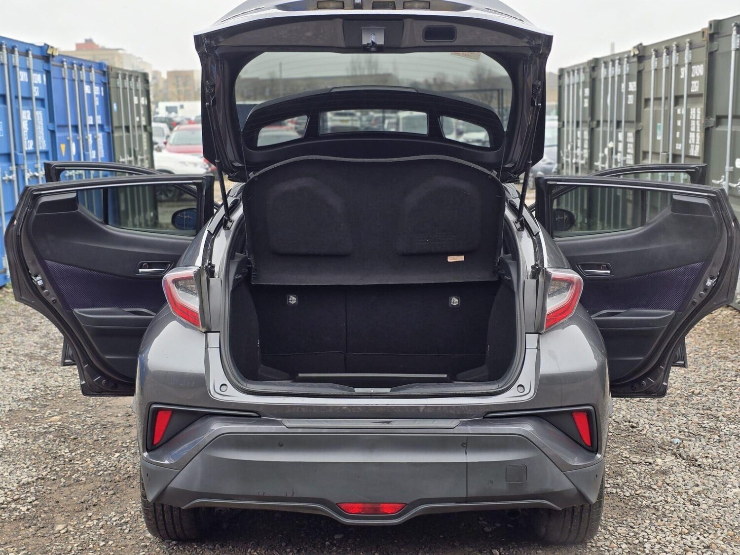 Used Toyota C-HR 2017 for sale - 77533829: Photo 31