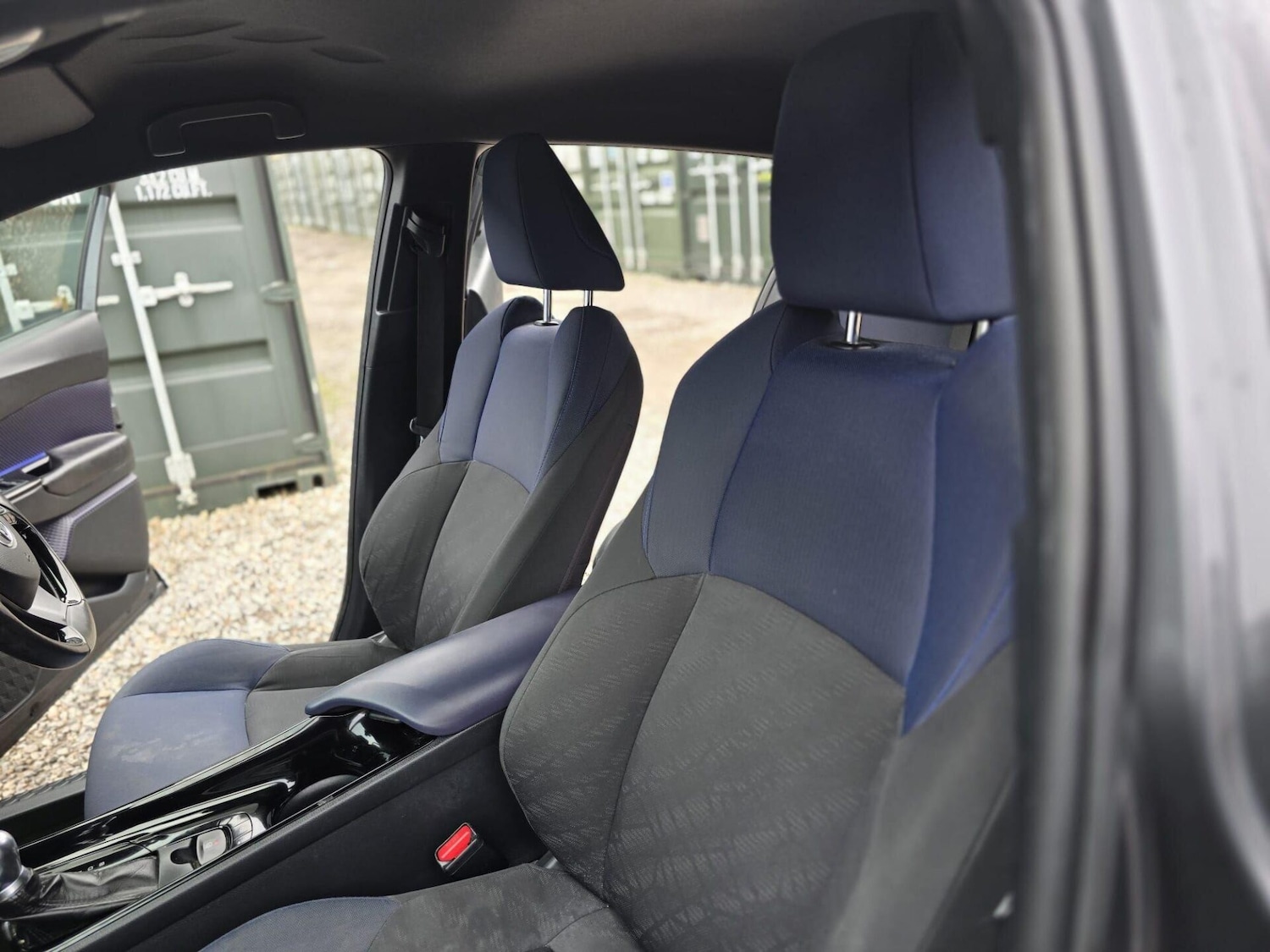 Used Toyota C-HR 2017 for sale - 77533829: Photo 36