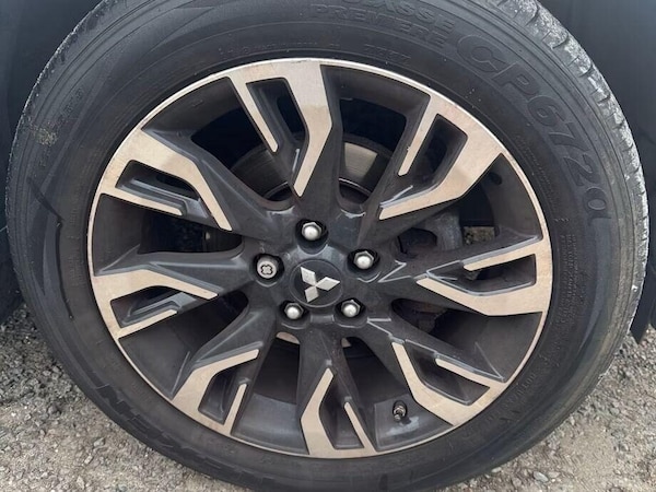 Used Mitsubishi Outlander 2018 for sale - 76304990: Photo 10