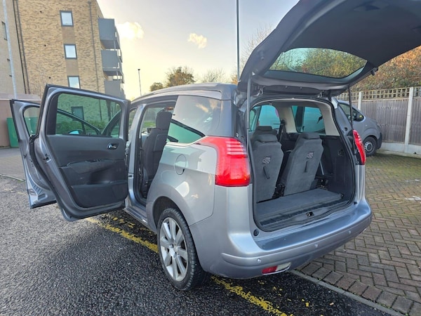 Used Peugeot 5008 2015 for sale - 75426182: Photo 11