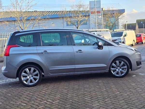 Used Peugeot 5008 2015 for sale - 75426182: Photo 15