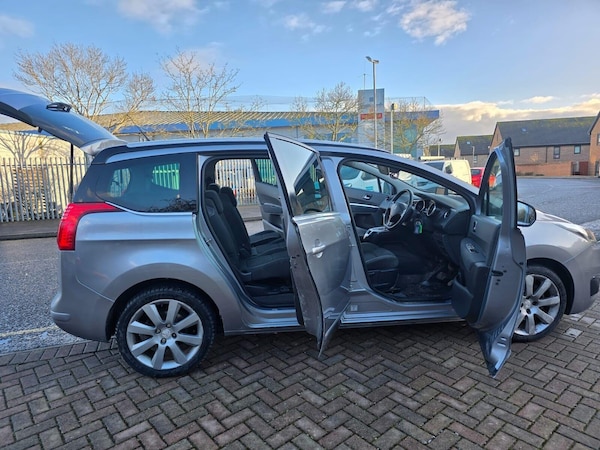 Used Peugeot 5008 2015 for sale - 75426182: Photo 16