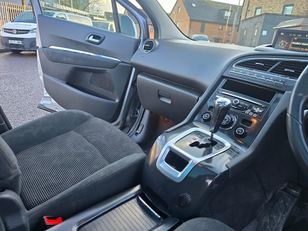 Used Peugeot 5008 2015 for sale - 75426182: Photo 20