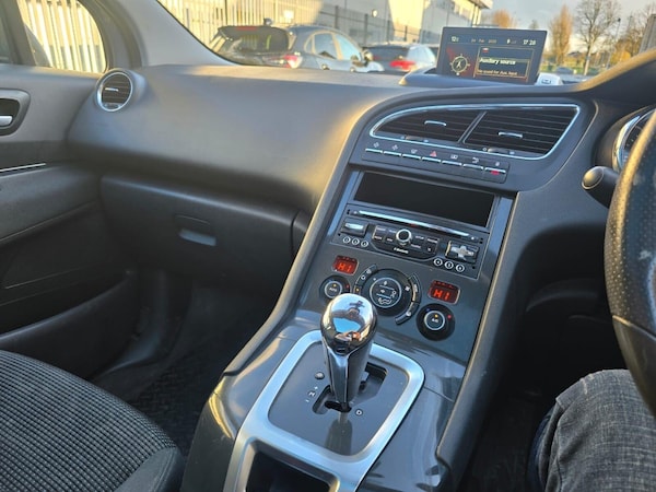 Used Peugeot 5008 2015 for sale - 75426182: Photo 25