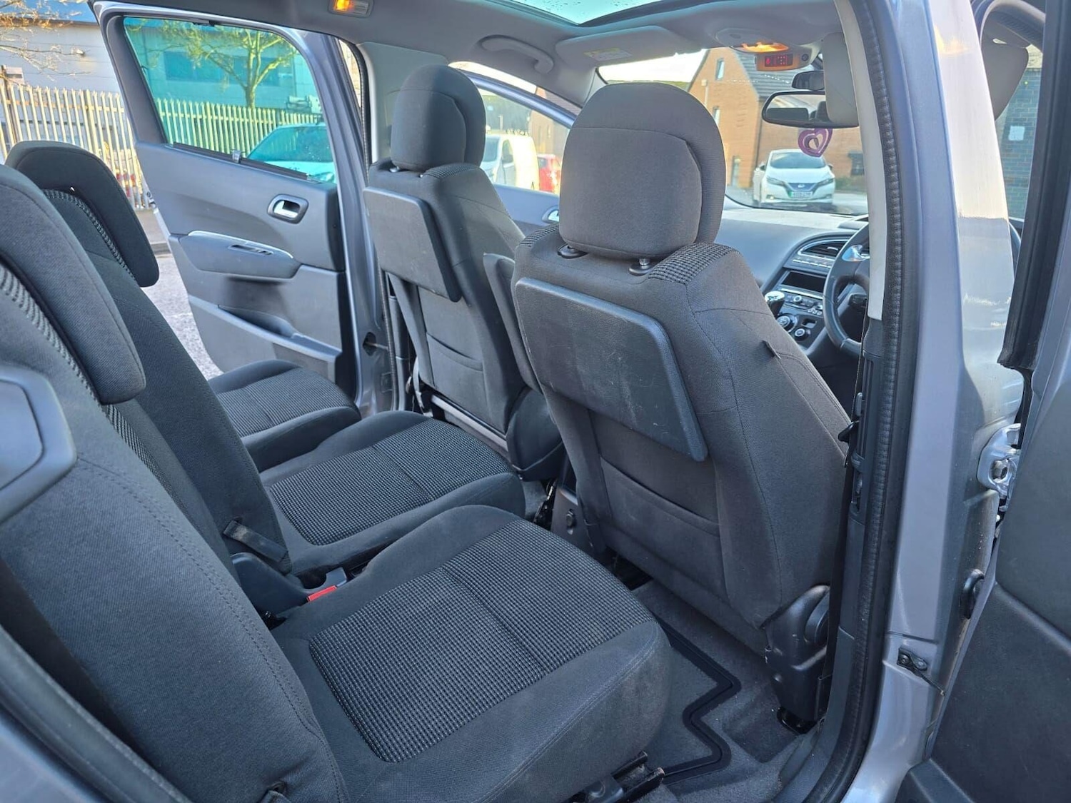 Vehicle 28