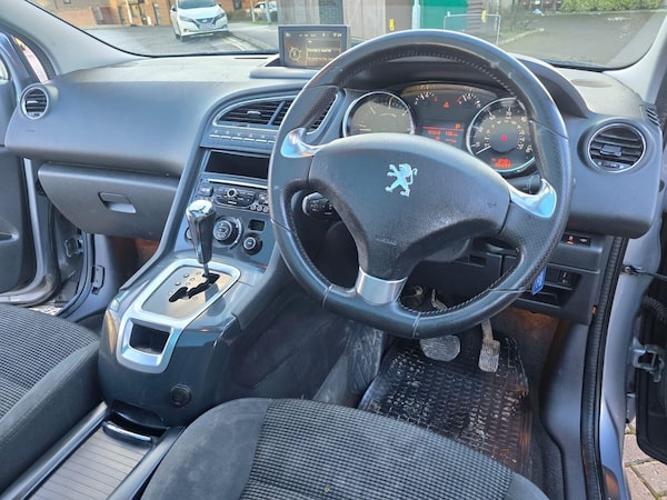 Used Peugeot 5008 2015 for sale - 75426182: Photo 41