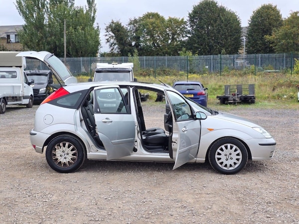 Used Ford Focus 2003 for sale - 76287058: Photo 14
