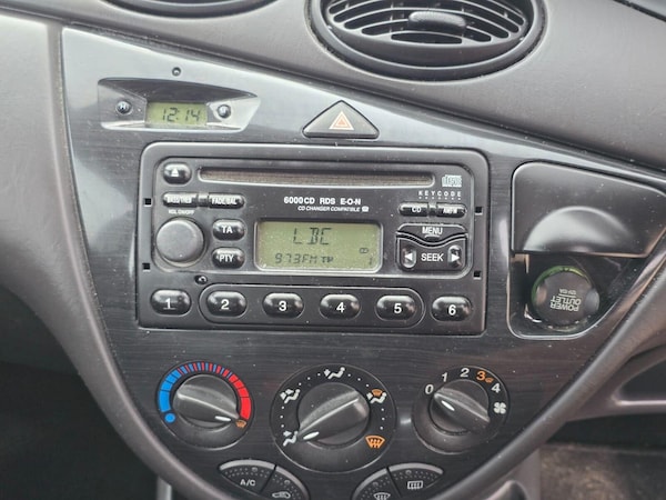 Used Ford Focus 2003 for sale - 76287058: Photo 22