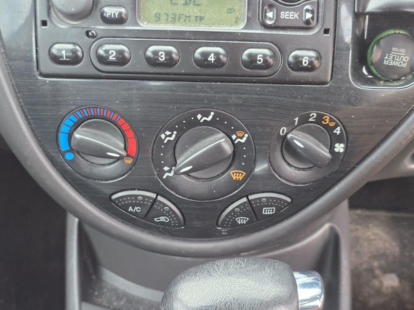 Used Ford Focus 2003 for sale - 76287058: Photo 46