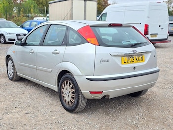 Used Ford Focus 2003 for sale - 76287058: Photo 4