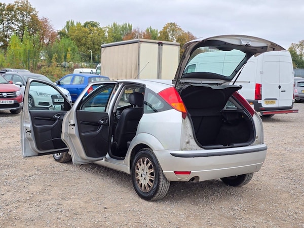 Used Ford Focus 2003 for sale - 76287058: Photo 9