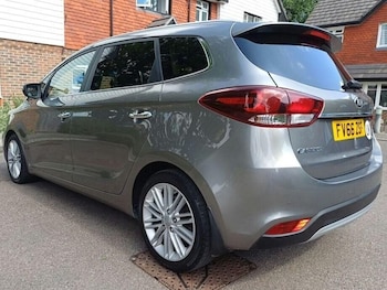 Used Kia Carens 2017 for sale - 75607567: Photo