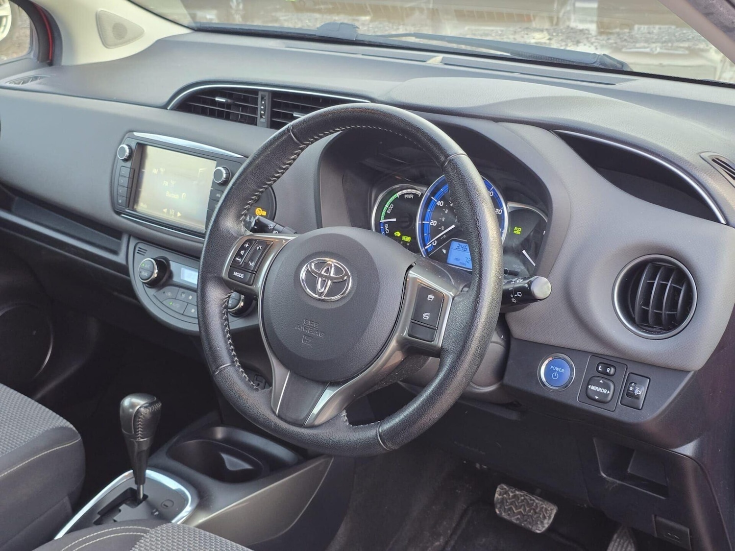 Used Toyota Yaris 2014 for sale - 77026421: Photo 30