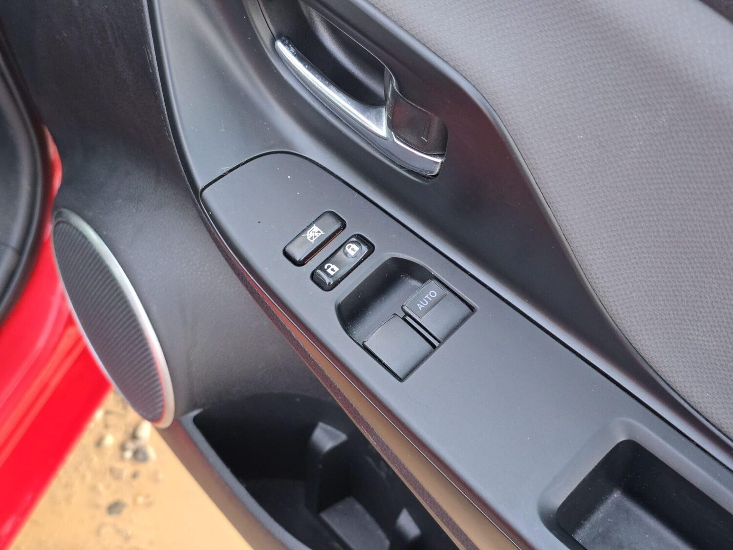 Used Toyota Yaris 2014 for sale - 77026421: Photo 53