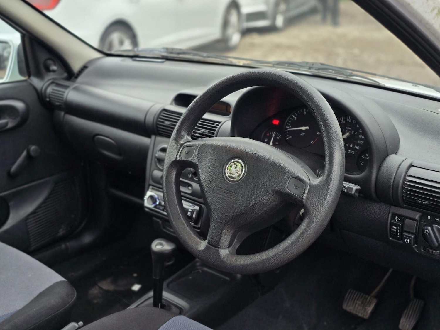 Used Vauxhall Corsa 1999 for sale - 77818147: Photo 11