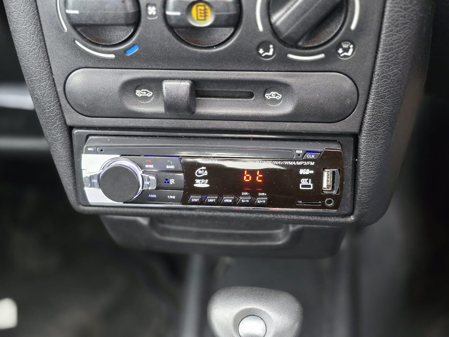 Used Vauxhall Corsa 1999 for sale - 77818147: Photo 13