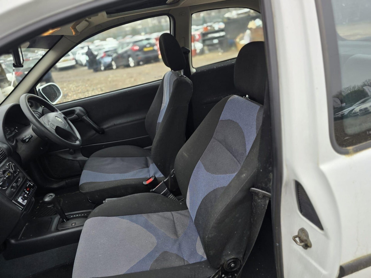 Used Vauxhall Corsa 1999 for sale - 77818147: Photo 17