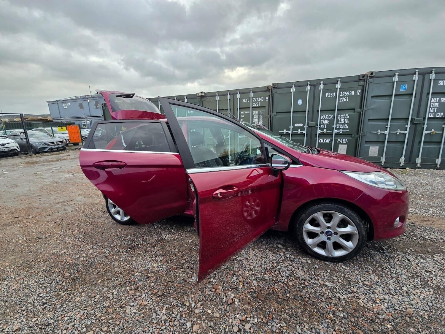 Used Ford Fiesta 2010 for sale - 77055992: Photo 12