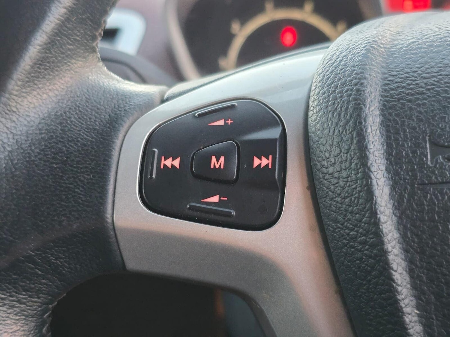 Used Ford Fiesta 2010 for sale - 77055992: Photo 24