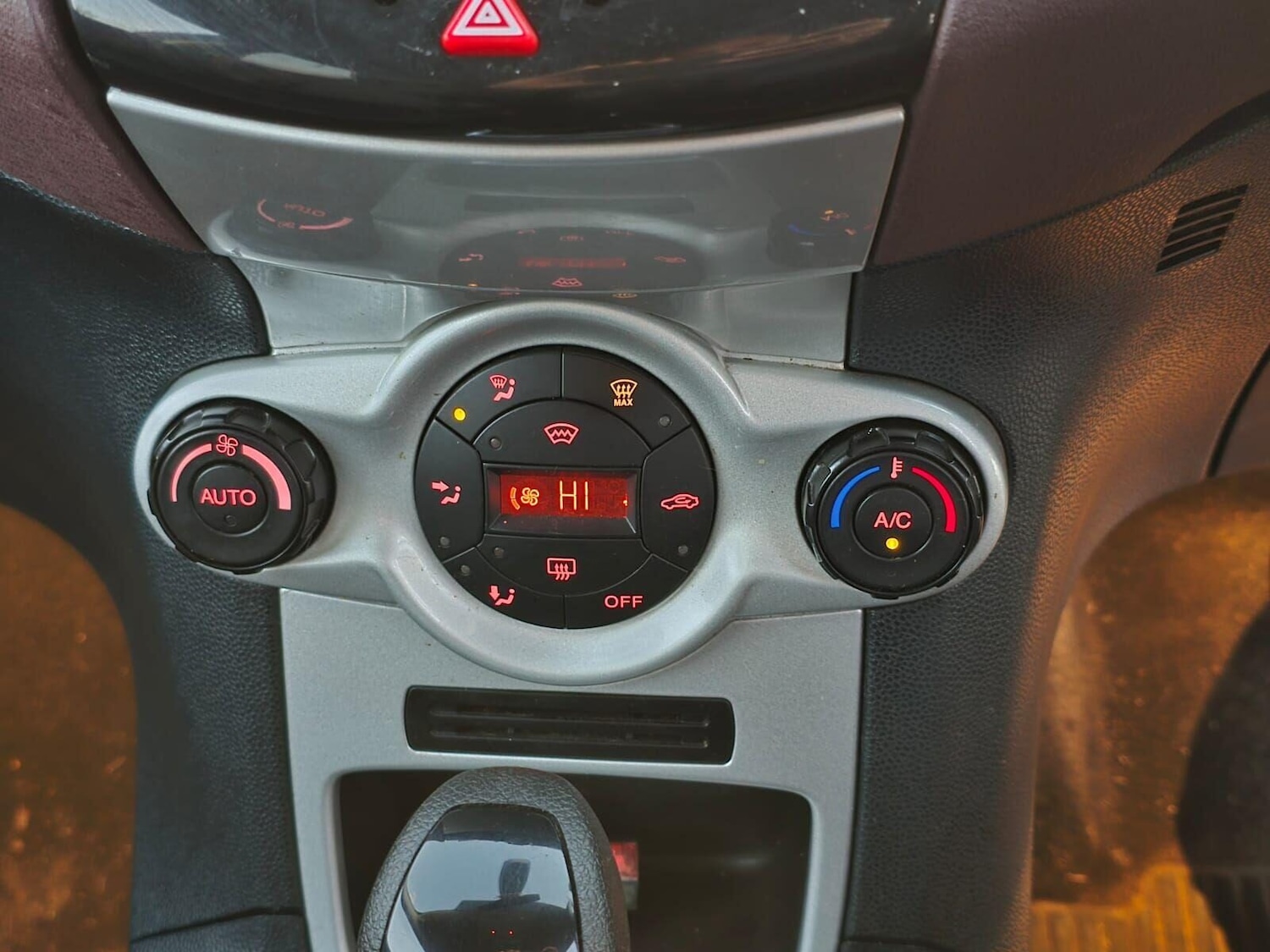 Used Ford Fiesta 2010 for sale - 77055992: Photo 26