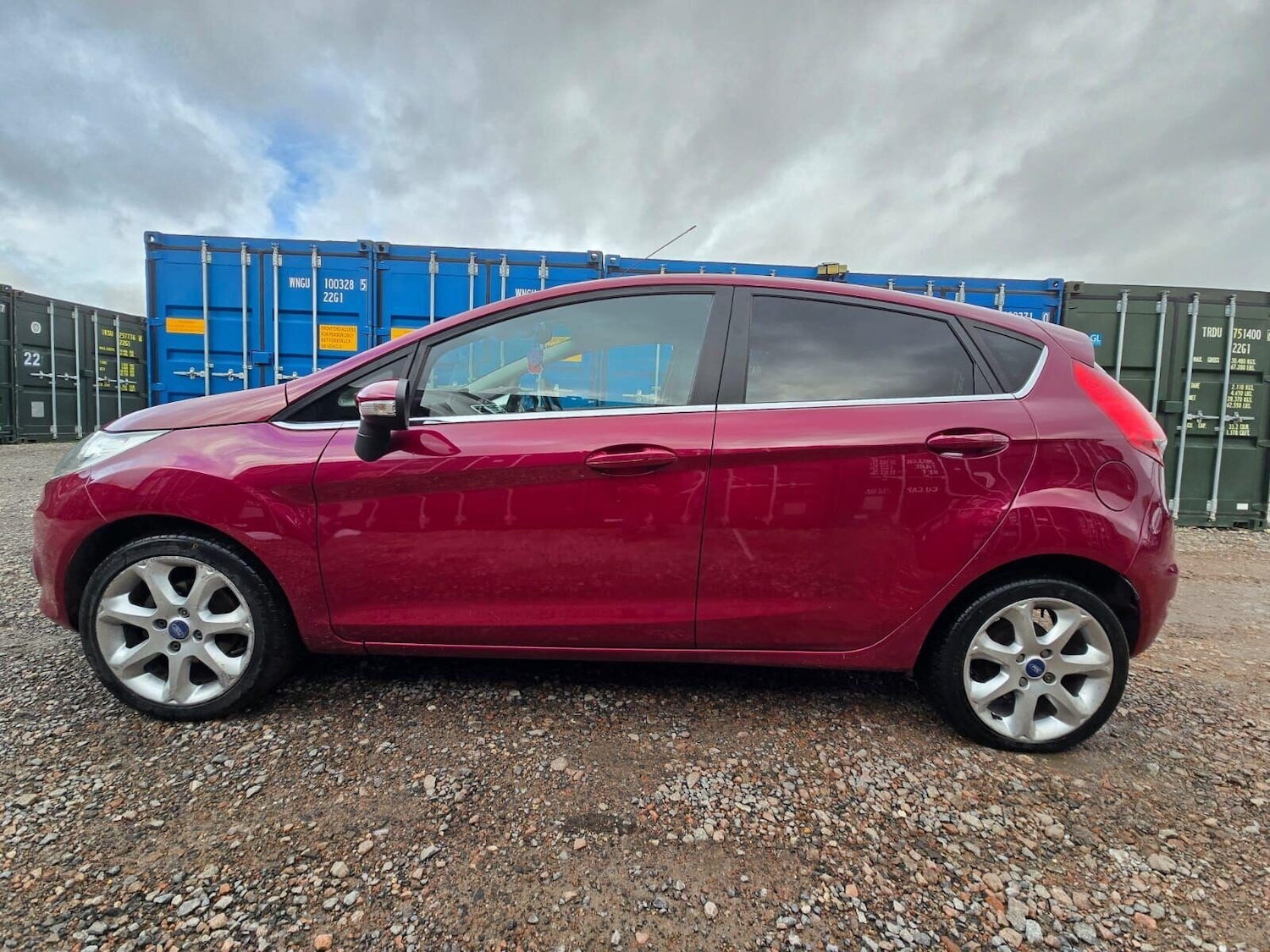 Used Ford Fiesta 2010 for sale - 77055992: Photo 8