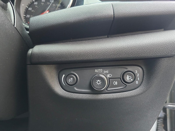 Used Vauxhall Insignia 2019 for sale - 75426282: Photo 30