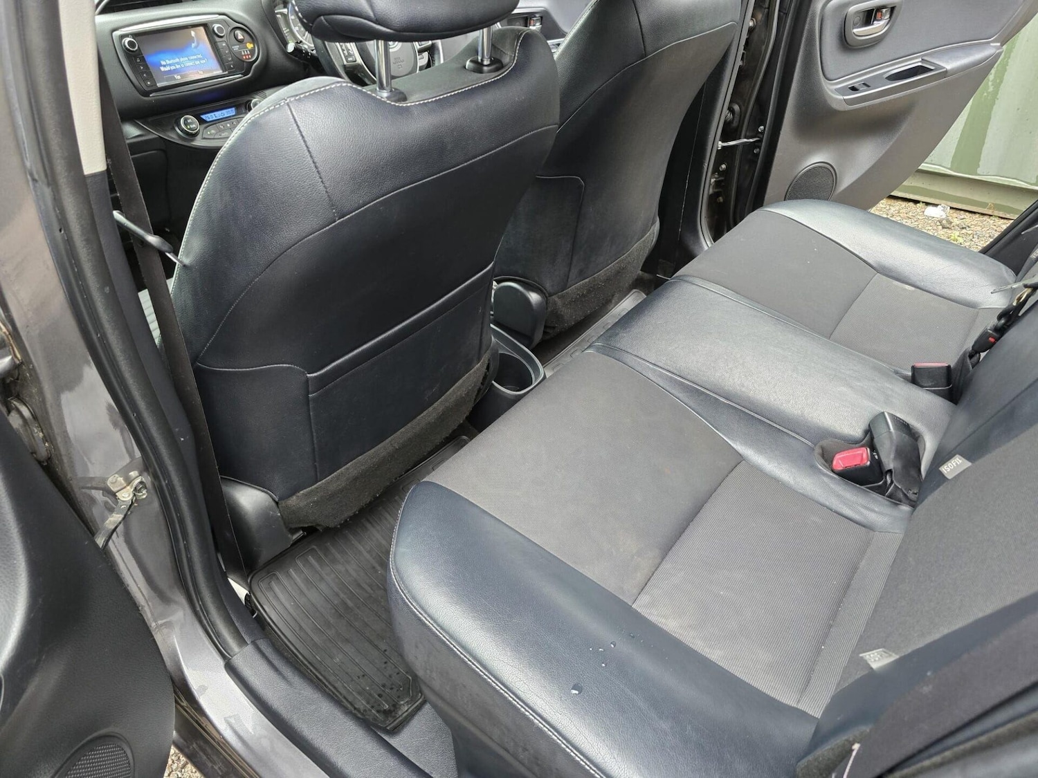 Used Toyota Yaris 2014 for sale - 77026418: Photo 22