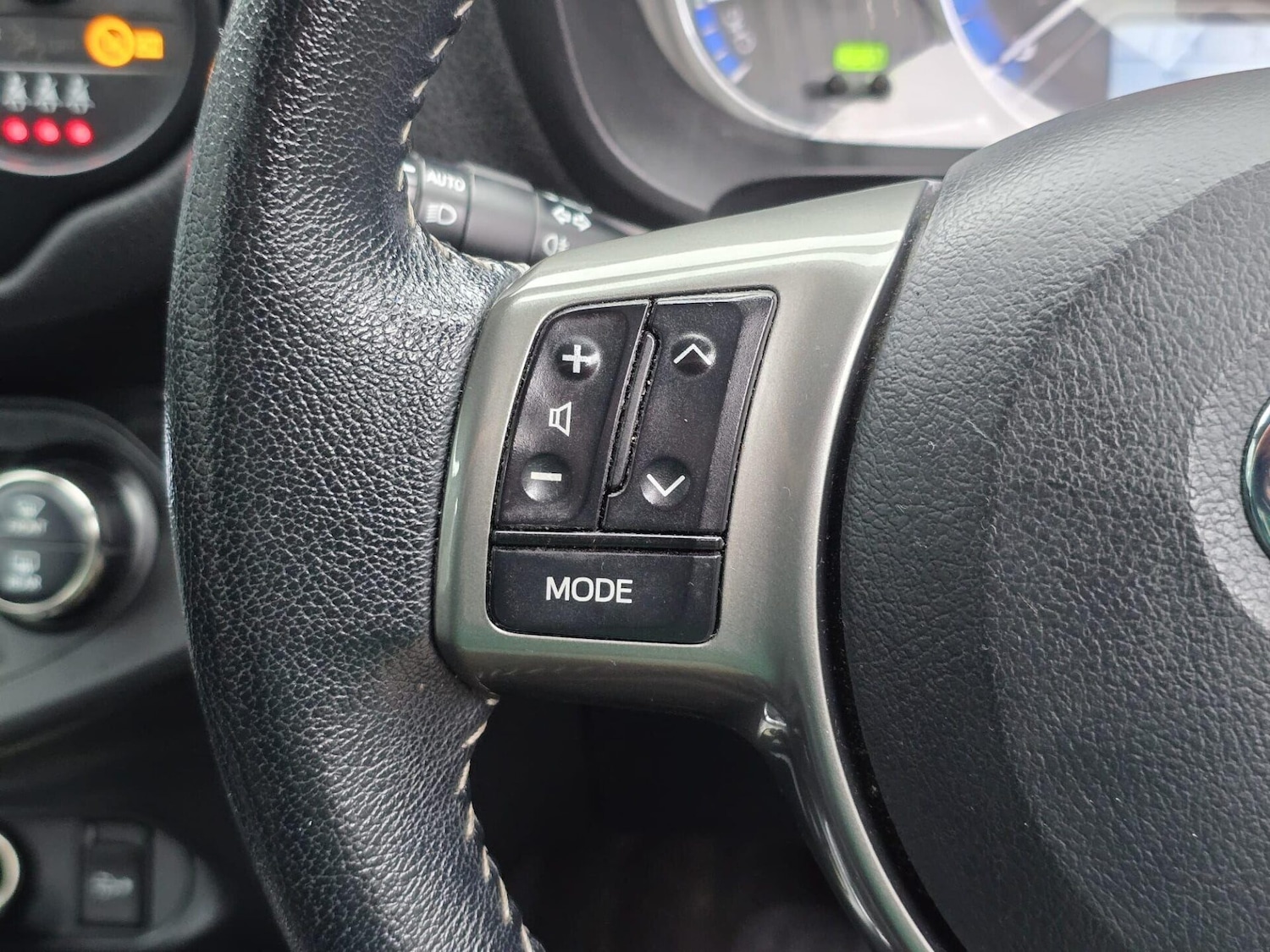 Used Toyota Yaris 2014 for sale - 77026418: Photo 27