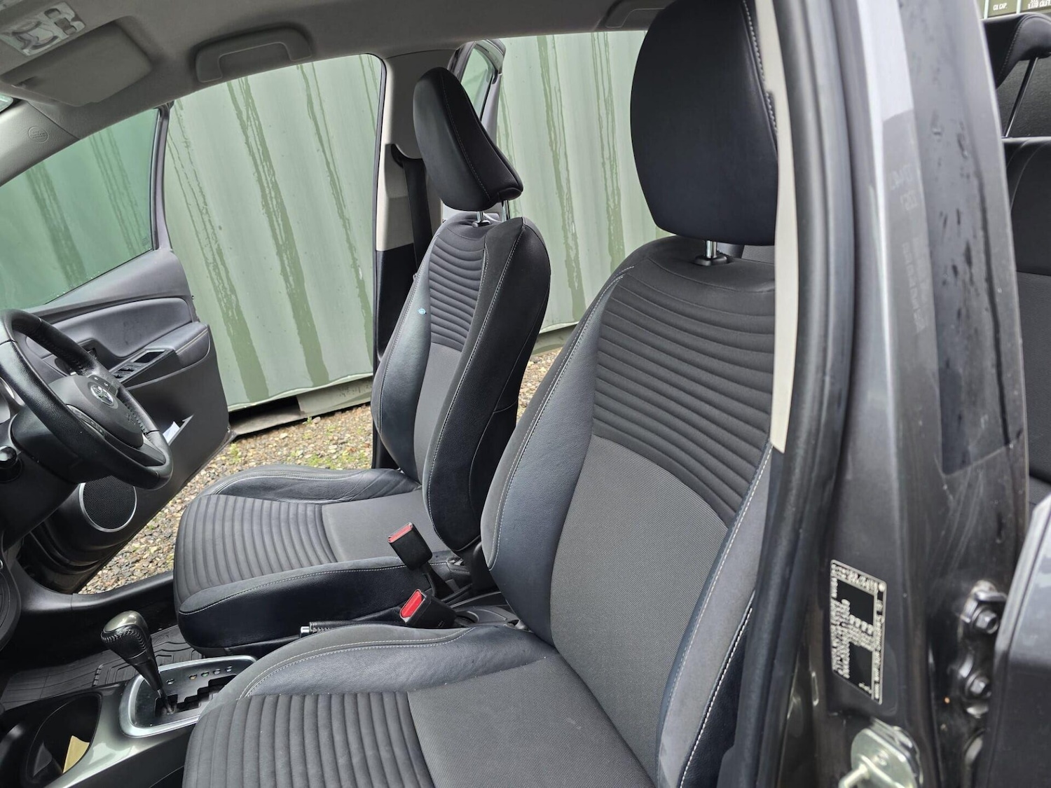 Used Toyota Yaris 2014 for sale - 77026418: Photo 56