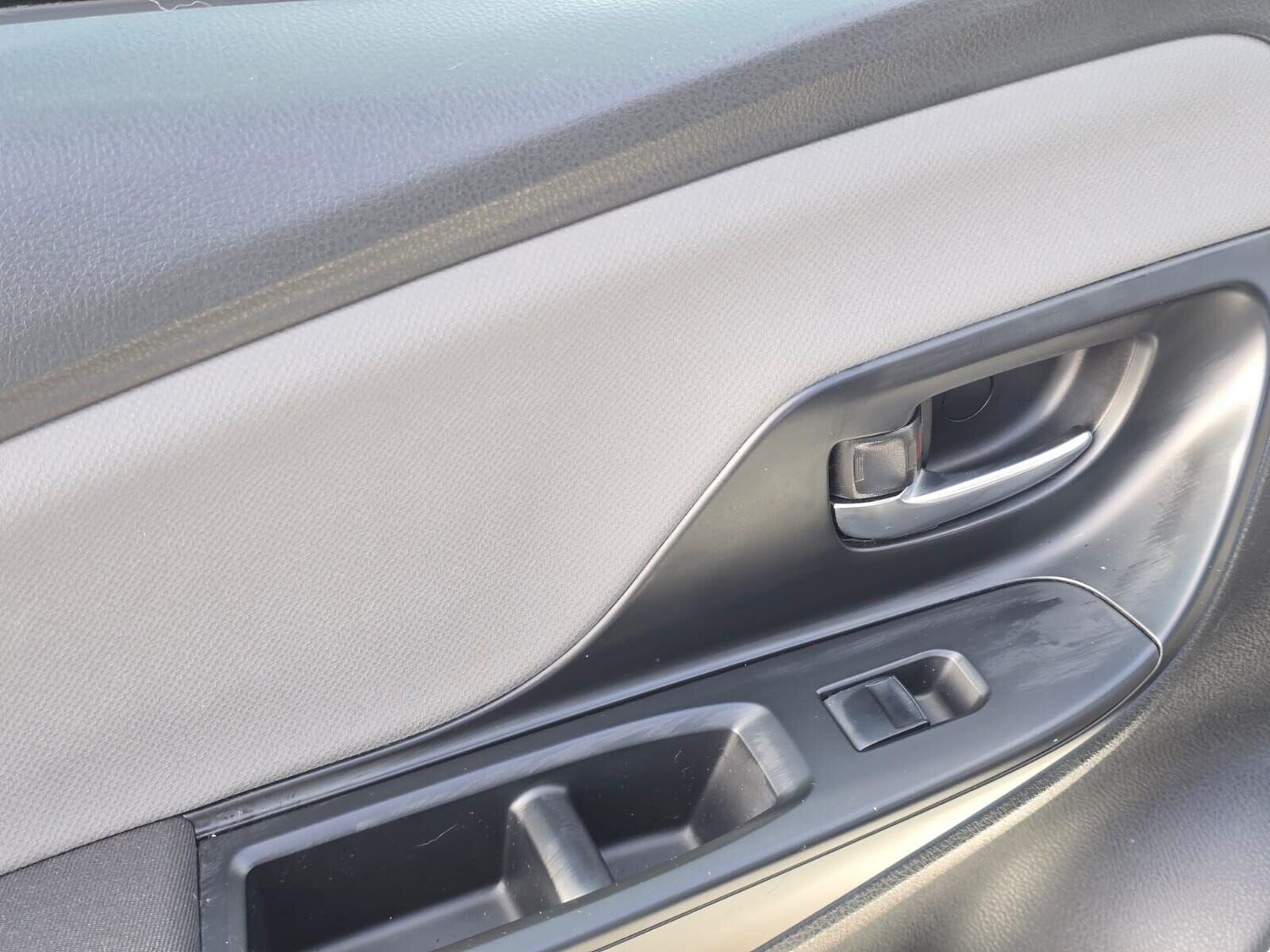 Used Toyota Yaris 2015 for sale - 76416337: Photo 58