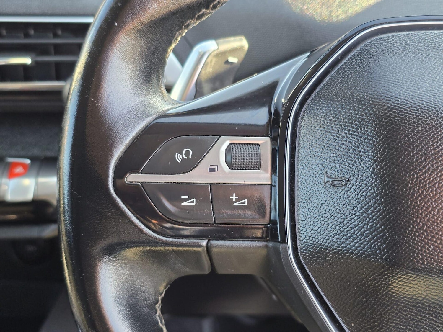 Used Peugeot 5008 2018 for sale - 77382204: Photo 24