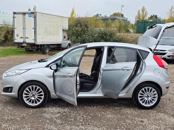 Used Ford Fiesta 2013 for sale - 75426783: Photo 16