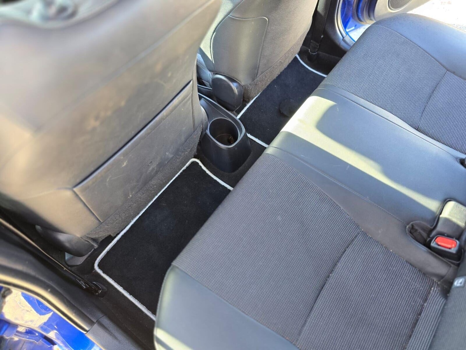 Used Toyota Yaris 2017 for sale - 75987380: Photo 26